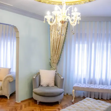 Apartamento 3 Diffrent Family At Center Walking 5 Minutes *